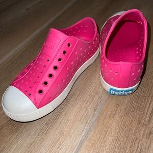 Native Kids • Jefferson HOT PINK Size C12